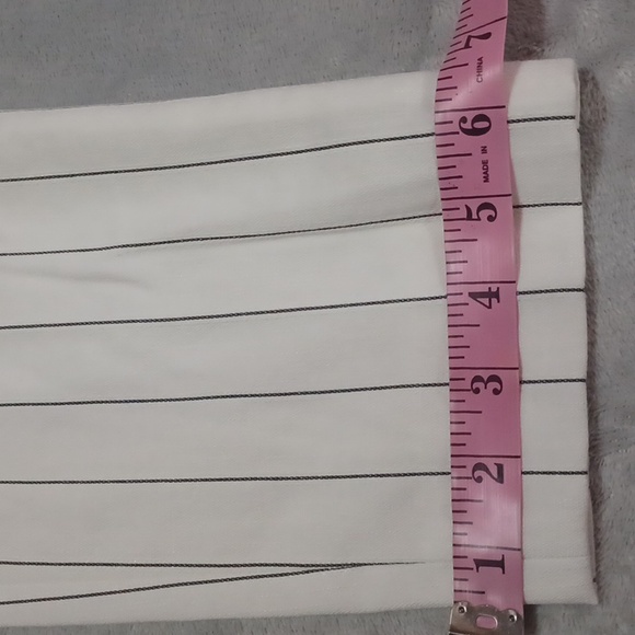 Tommy Hilfiger Wpmen' Striped Black White  Elastic Back Waist Dress Pants size 6 - Picture 12 of 12